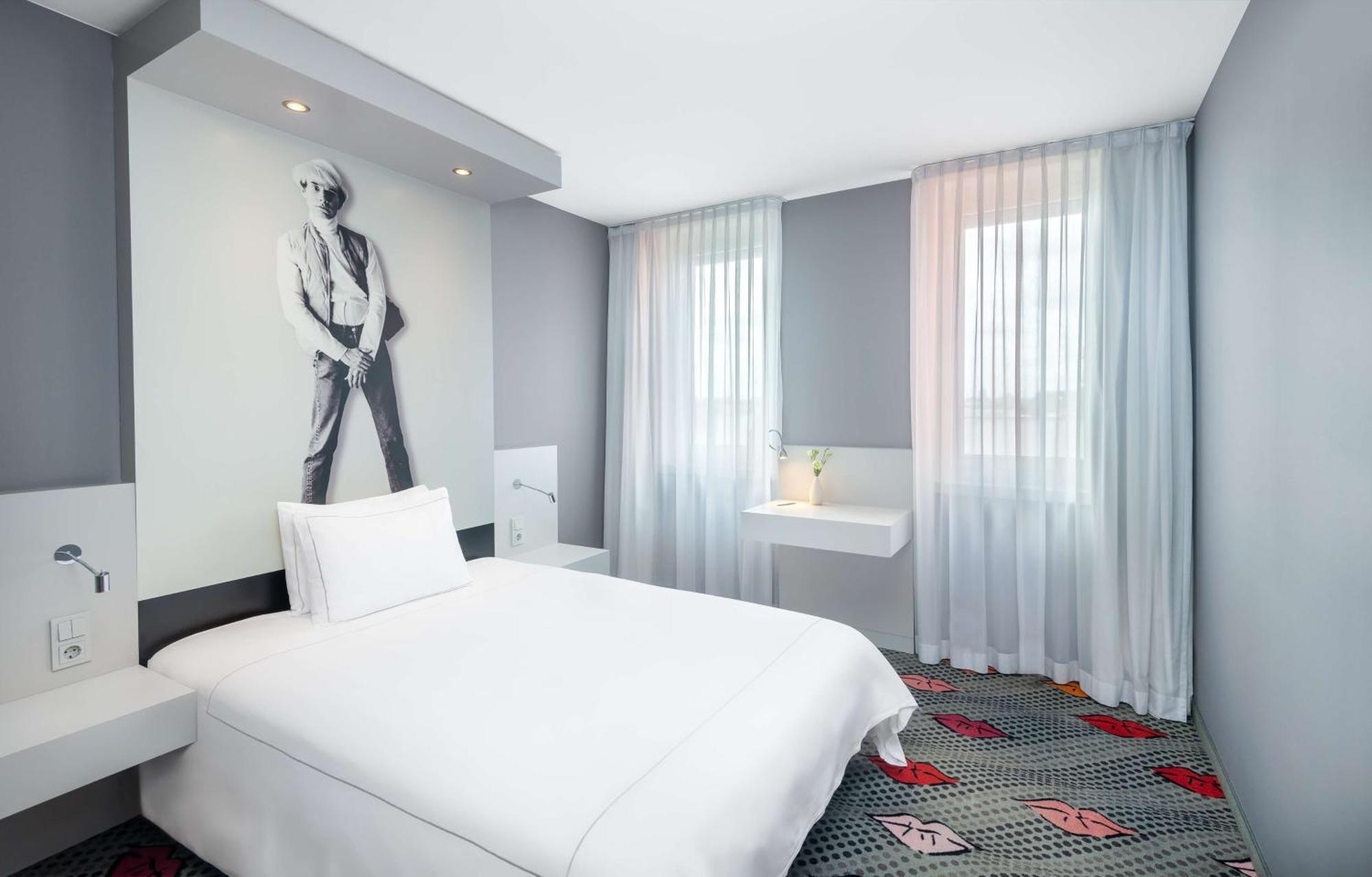 Отель Park Plaza Берлин Экстерьер фото